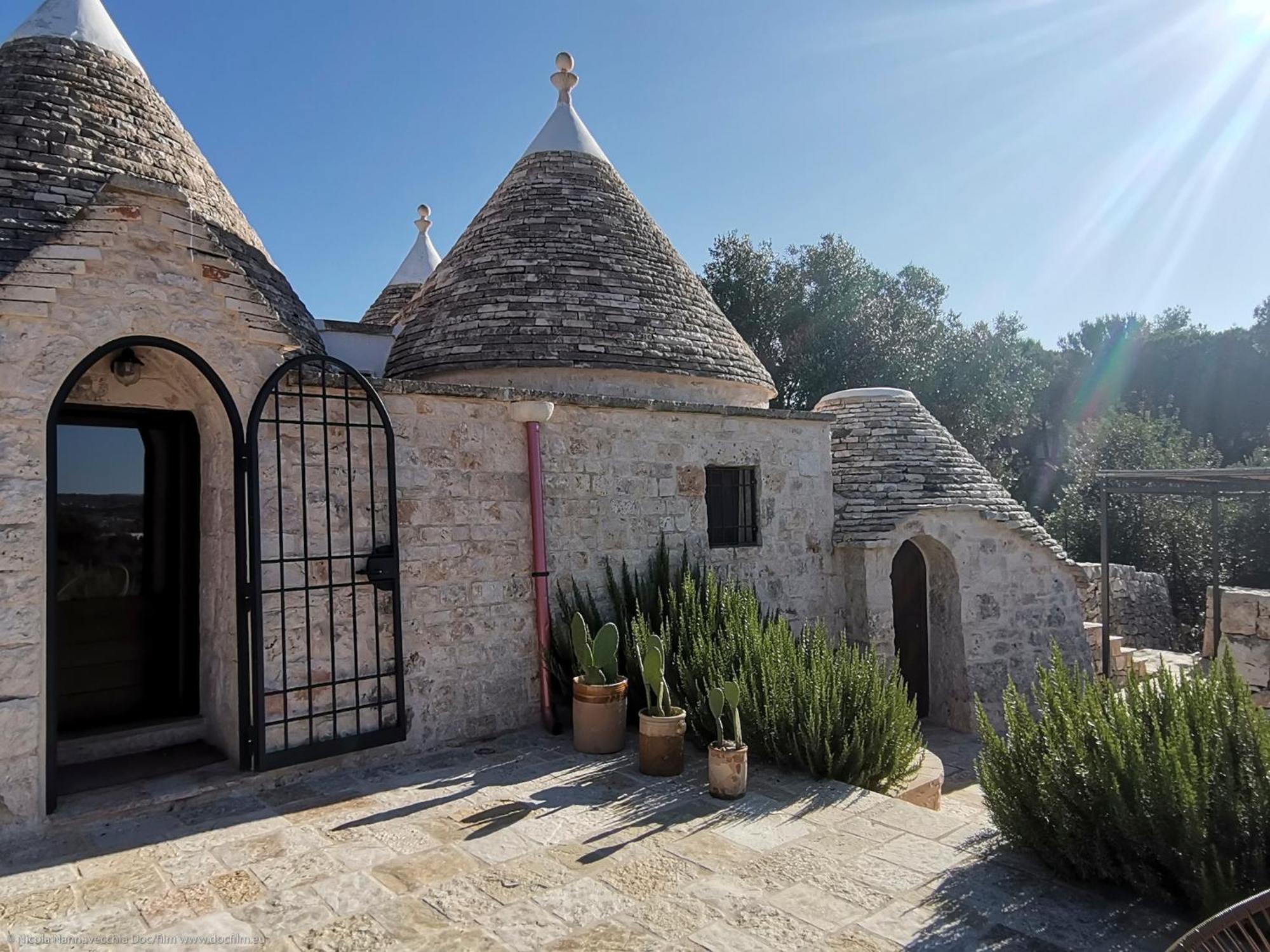 Trullo Mela Comfort, 6 People, 10 Minutes Alberobello