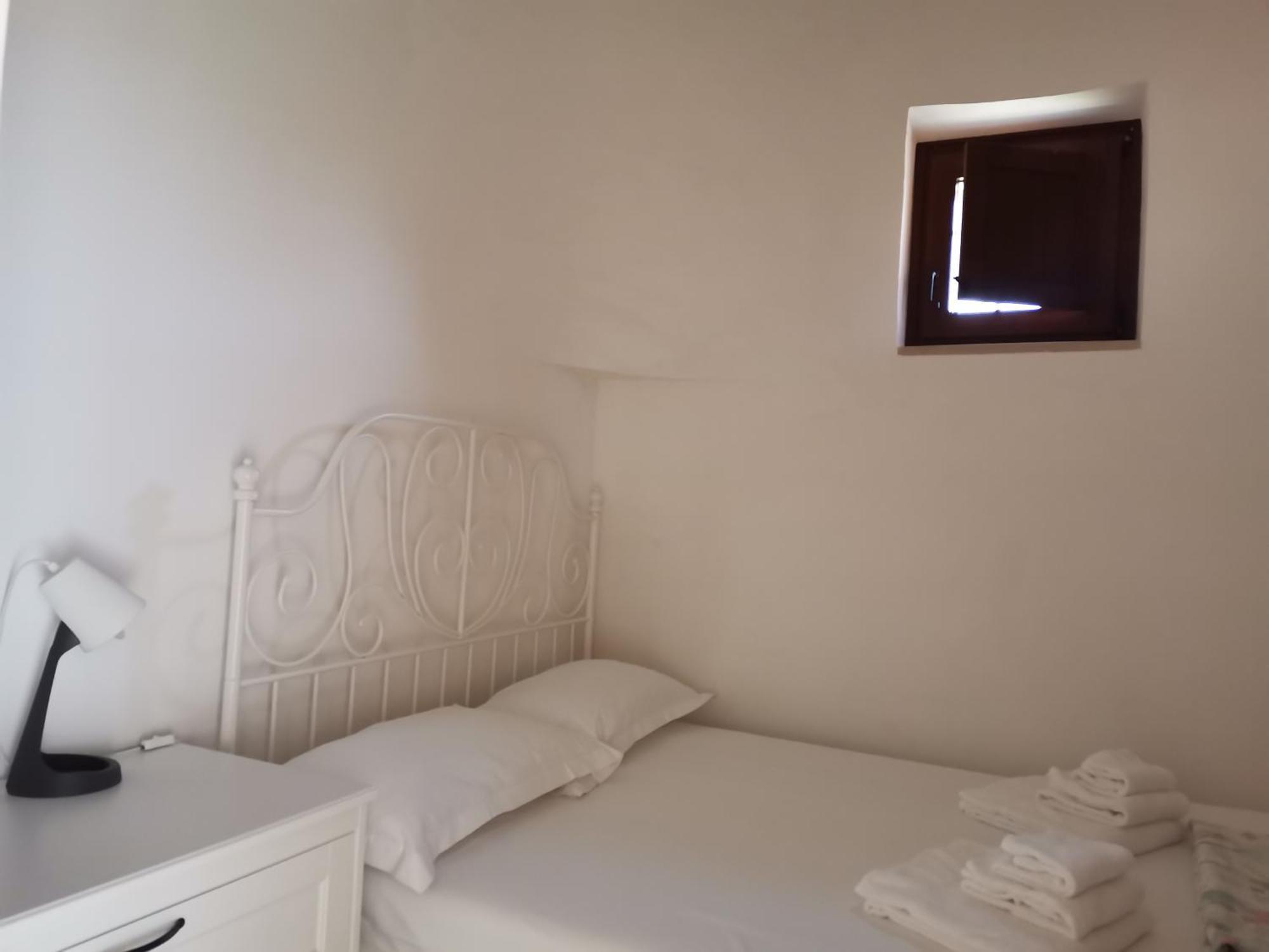 Trullo Mela Comfort, 6 People, 10 Minutes Alberobello Holiday home *